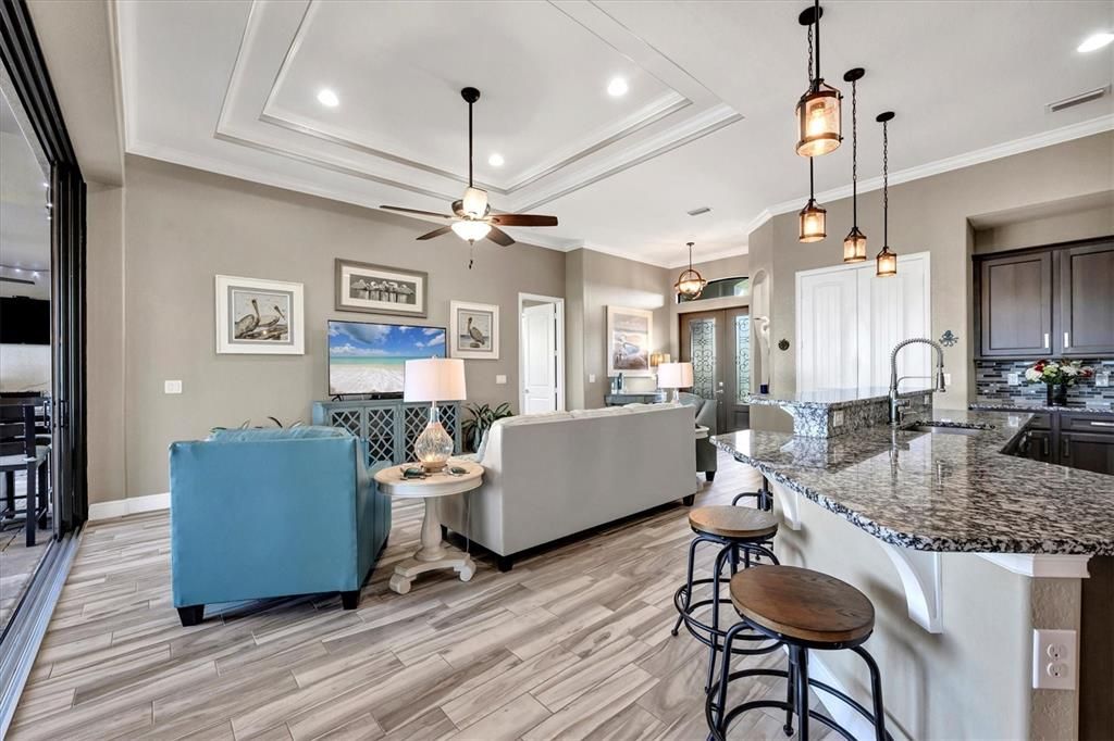 待售: $845,000 (3 贝兹, 2 浴室, 2025 平方英尺)