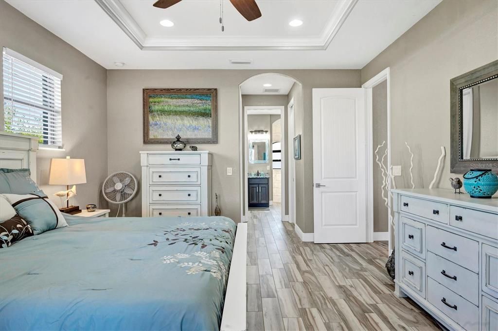 待售: $845,000 (3 贝兹, 2 浴室, 2025 平方英尺)