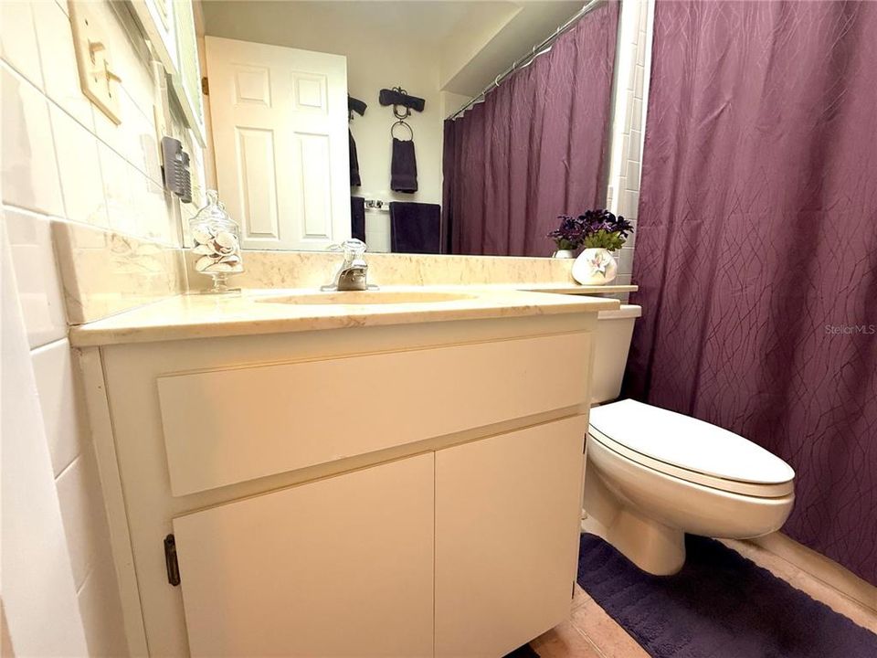 待售: $195,000 (2 贝兹, 2 浴室, 1395 平方英尺)