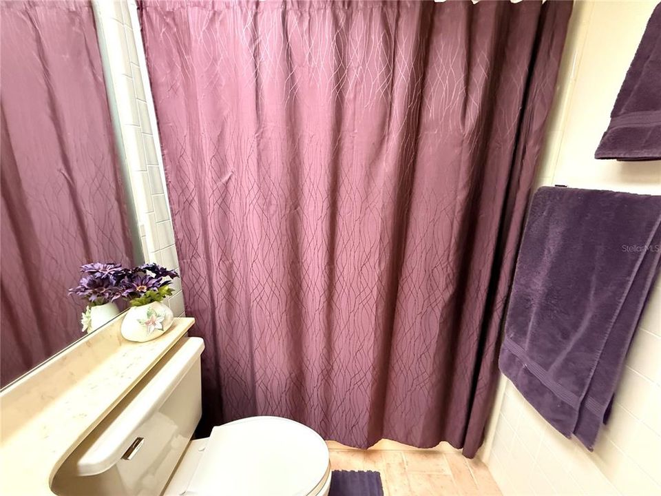 待售: $195,000 (2 贝兹, 2 浴室, 1395 平方英尺)