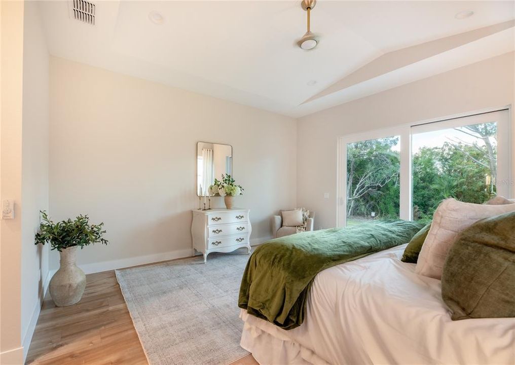 En Venta: $1,350,000 (3 camas, 3 baños, 2673 Pies cuadrados)