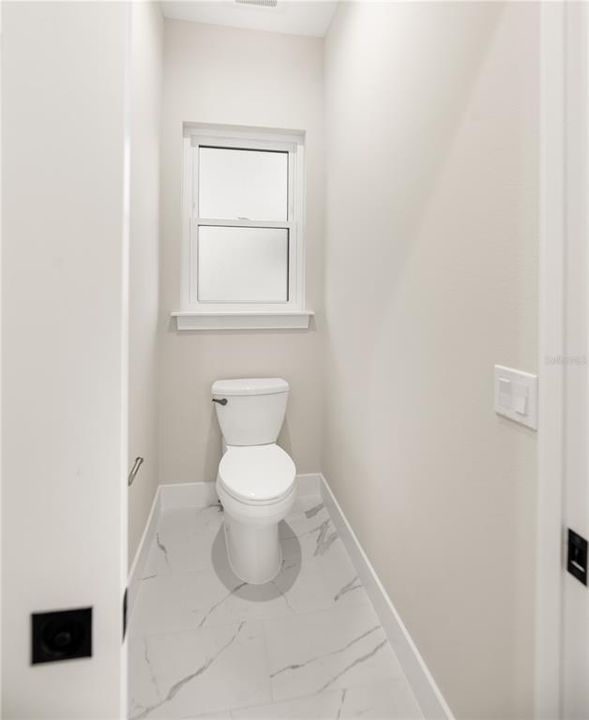 En Venta: $1,350,000 (3 camas, 3 baños, 2673 Pies cuadrados)