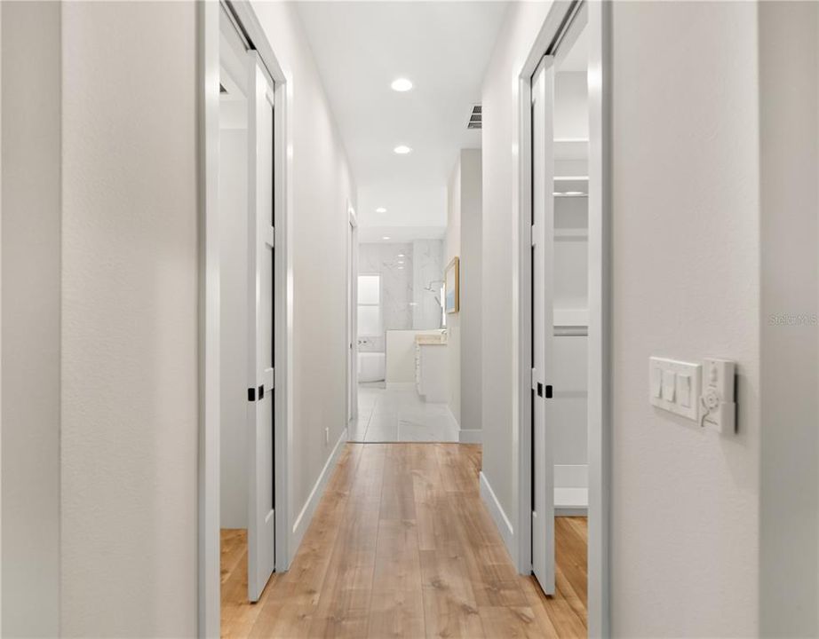 En Venta: $1,350,000 (3 camas, 3 baños, 2673 Pies cuadrados)