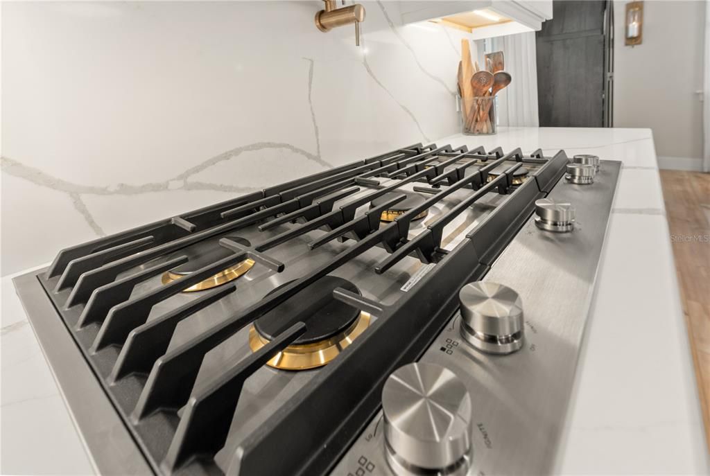 En Venta: $1,350,000 (3 camas, 3 baños, 2673 Pies cuadrados)