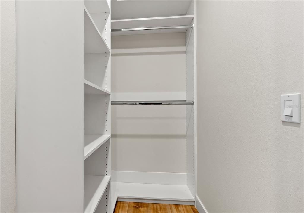 En Venta: $1,350,000 (3 camas, 3 baños, 2673 Pies cuadrados)