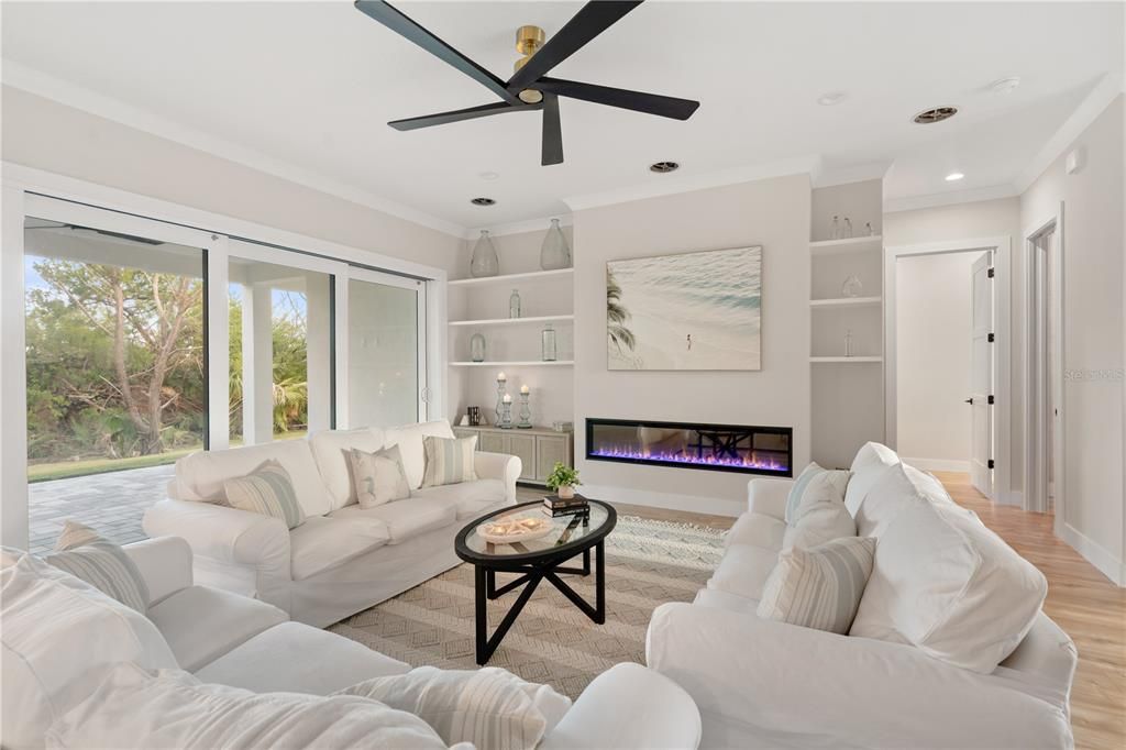 En Venta: $1,350,000 (3 camas, 3 baños, 2673 Pies cuadrados)