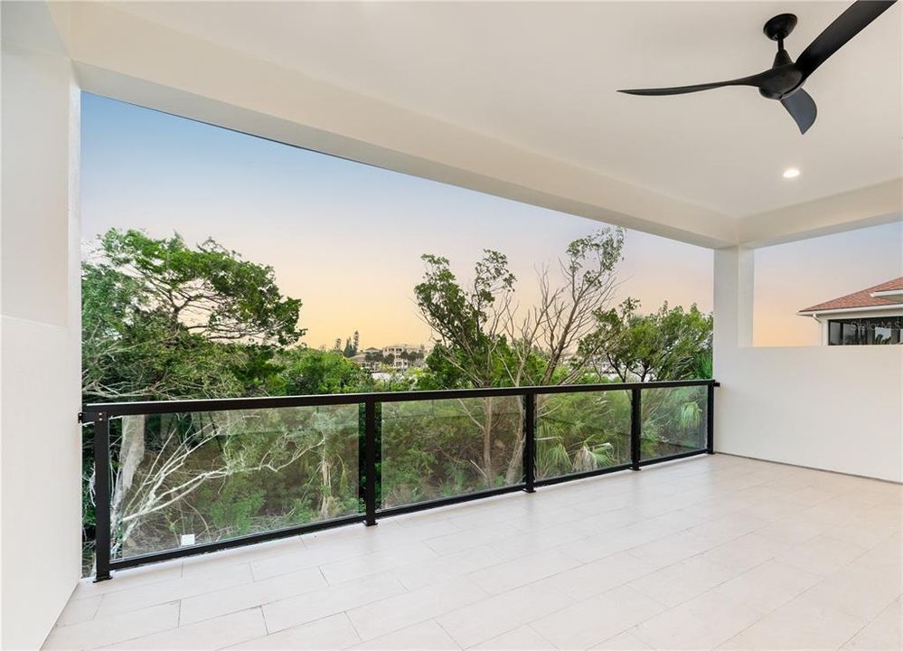 En Venta: $1,350,000 (3 camas, 3 baños, 2673 Pies cuadrados)