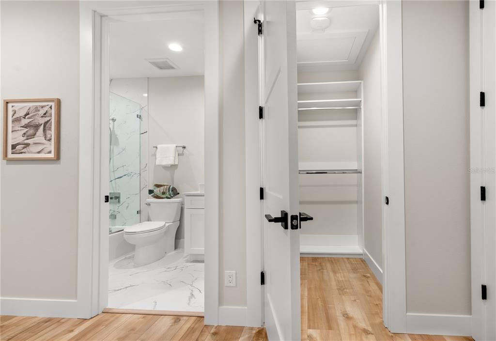 En Venta: $1,350,000 (3 camas, 3 baños, 2673 Pies cuadrados)