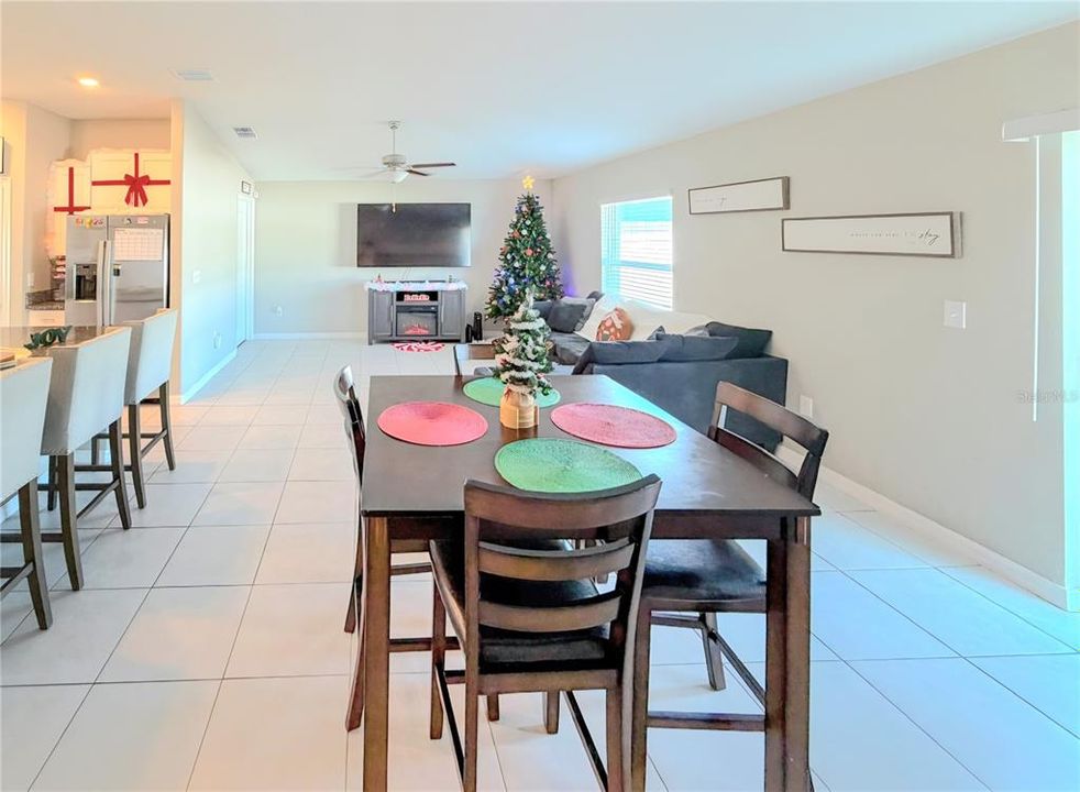 待售: $330,000 (3 贝兹, 2 浴室, 1540 平方英尺)