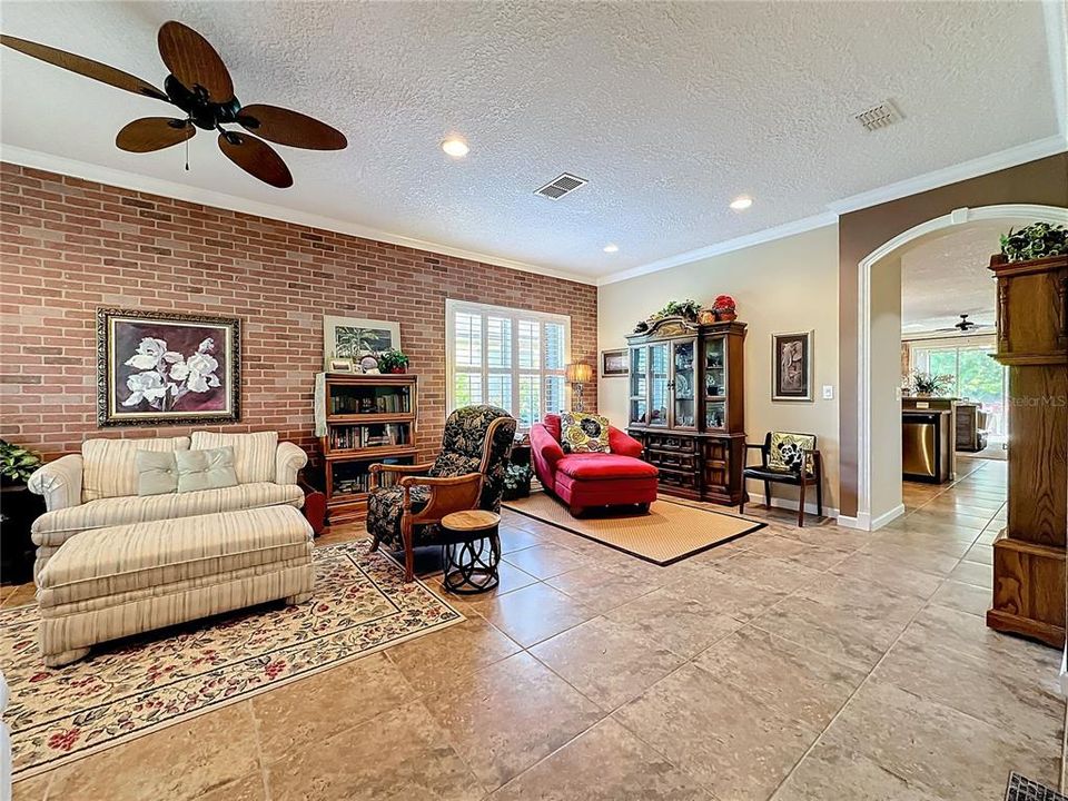 待售: $489,900 (3 贝兹, 2 浴室, 2074 平方英尺)