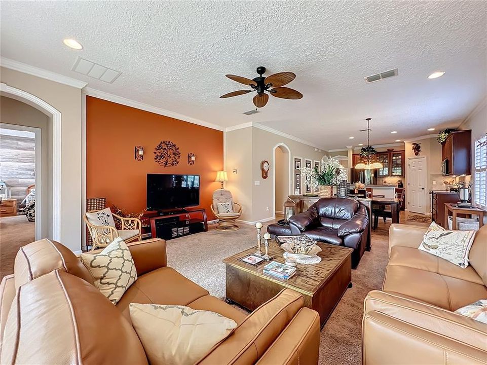 待售: $489,900 (3 贝兹, 2 浴室, 2074 平方英尺)