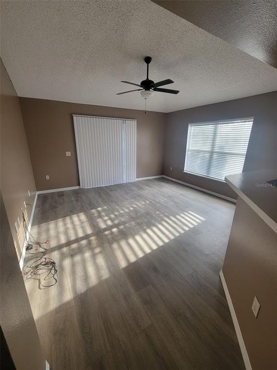 На продажу: $370,000 (4 спален, 2 ванн, 2021 Квадратных фут)