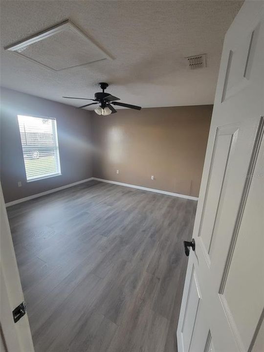 На продажу: $370,000 (4 спален, 2 ванн, 2021 Квадратных фут)