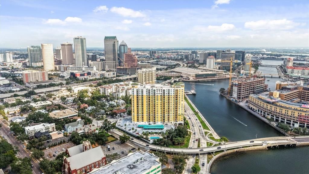 En Venta: $625,000 (2 camas, 2 baños, 1170 Pies cuadrados)