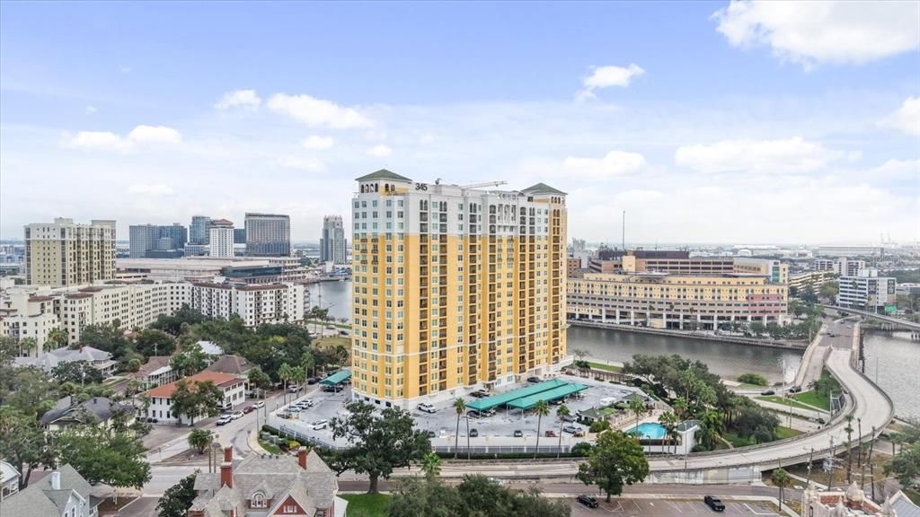 En Venta: $625,000 (2 camas, 2 baños, 1170 Pies cuadrados)