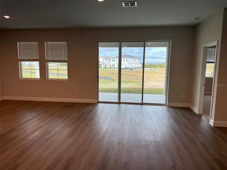 En Renta: $2,900 (4 camas, 3 baños, 2289 Pies cuadrados)