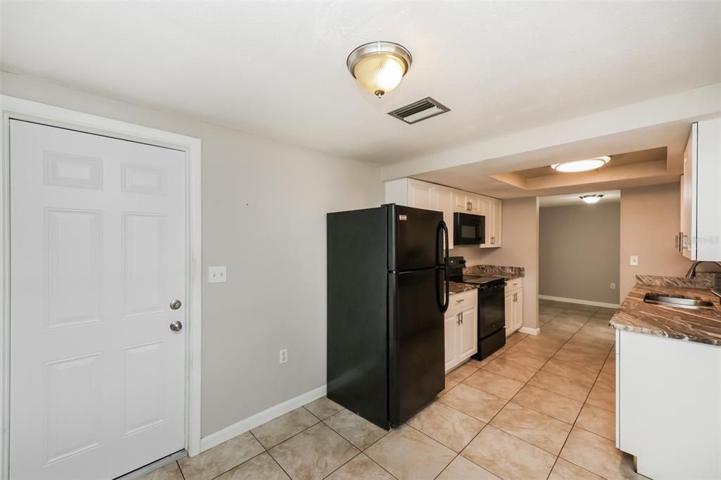 For Sale: $299,000 (3 beds, 2 baths, 1374 Square Feet)