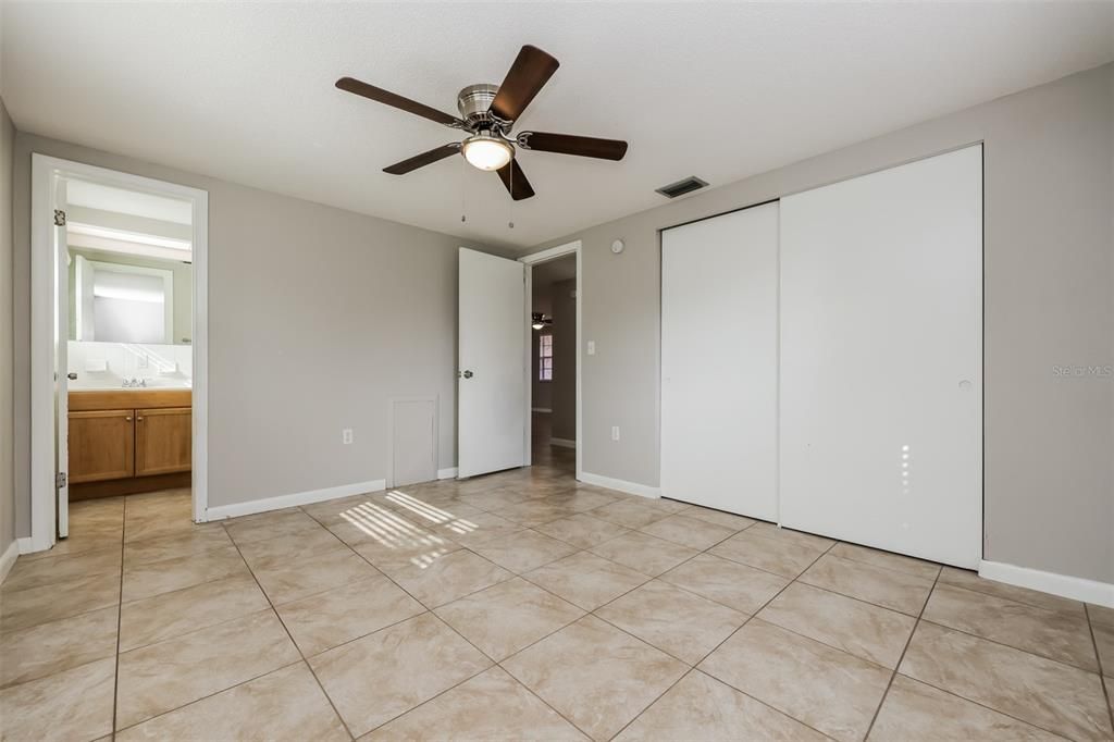 For Sale: $299,000 (3 beds, 2 baths, 1374 Square Feet)