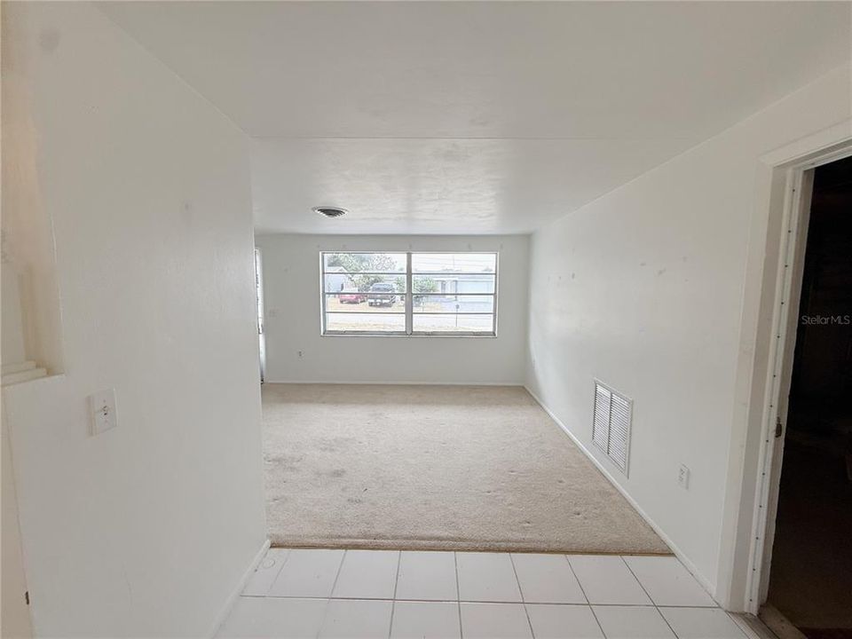 For Sale: $204,900 (2 beds, 1 baths, 1134 Square Feet)