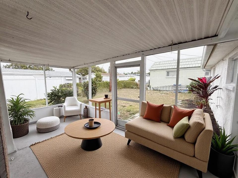 For Sale: $204,900 (2 beds, 1 baths, 1134 Square Feet)