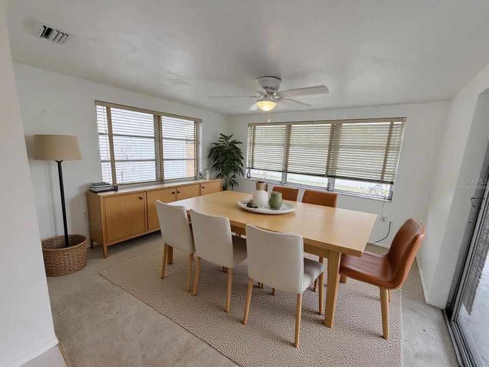 For Sale: $204,900 (2 beds, 1 baths, 1134 Square Feet)