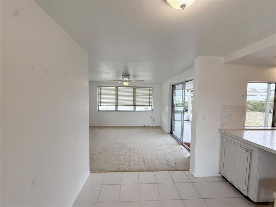 For Sale: $204,900 (2 beds, 1 baths, 1134 Square Feet)