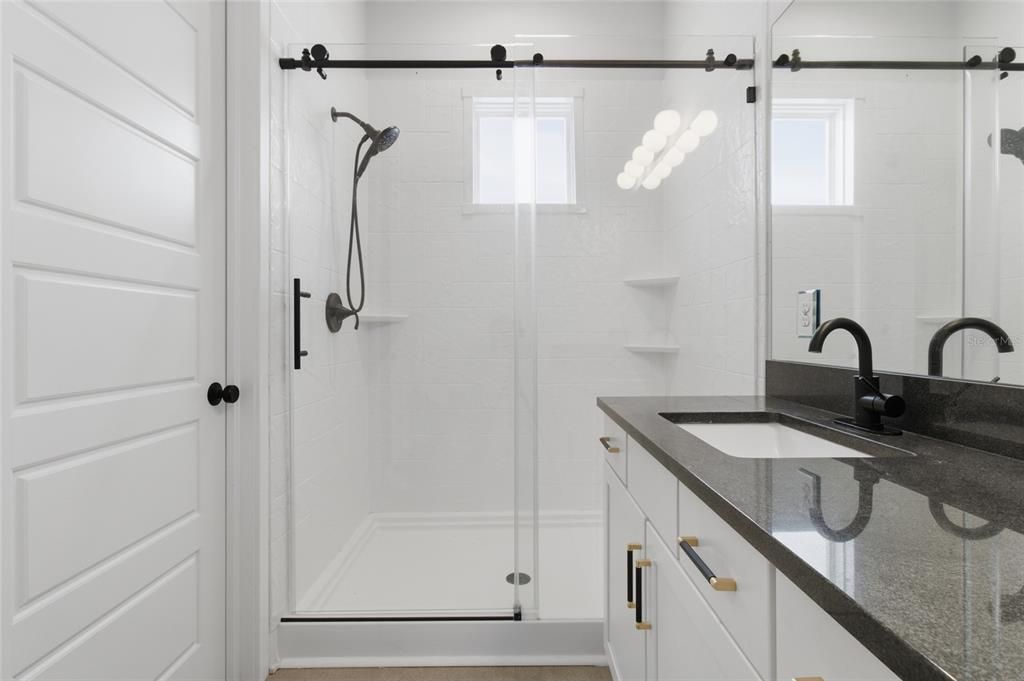 出租: $2,800 (3 贝兹, 2 浴室, 1946 平方英尺)