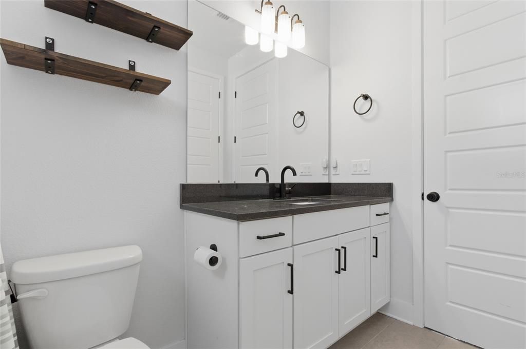 出租: $2,800 (3 贝兹, 2 浴室, 1946 平方英尺)