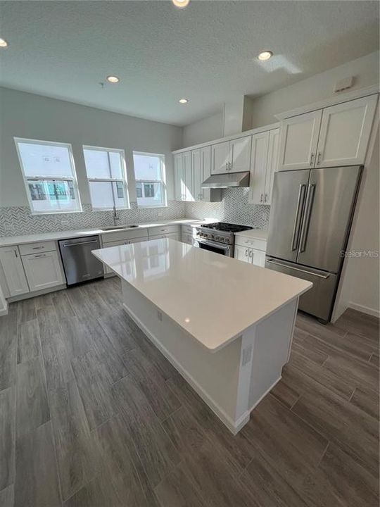 For Sale: $510,000 (2 beds, 2 baths, 1449 Square Feet)