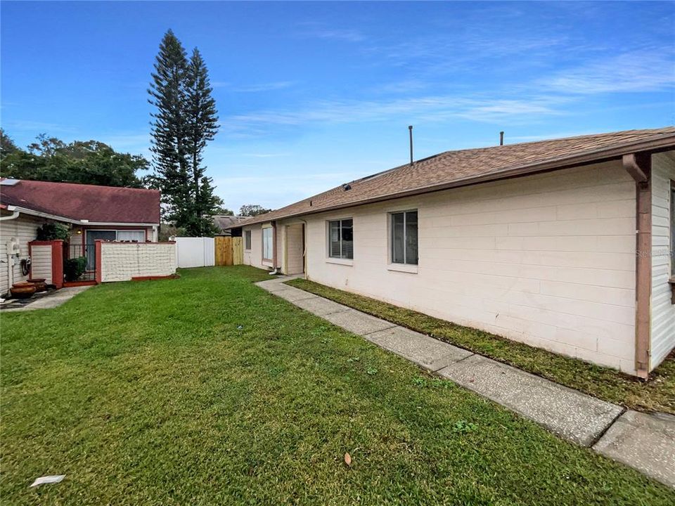 На продажу: $300,000 (3 спален, 2 ванн, 1399 Квадратных фут)