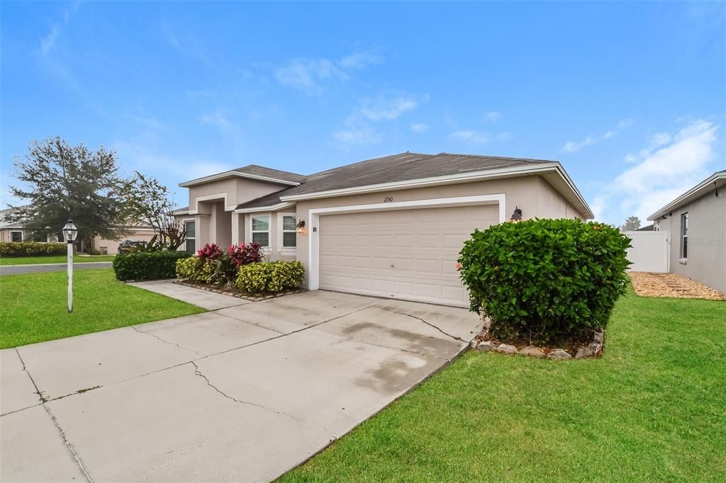 For Sale: $299,000 (3 beds, 2 baths, 1702 Square Feet)