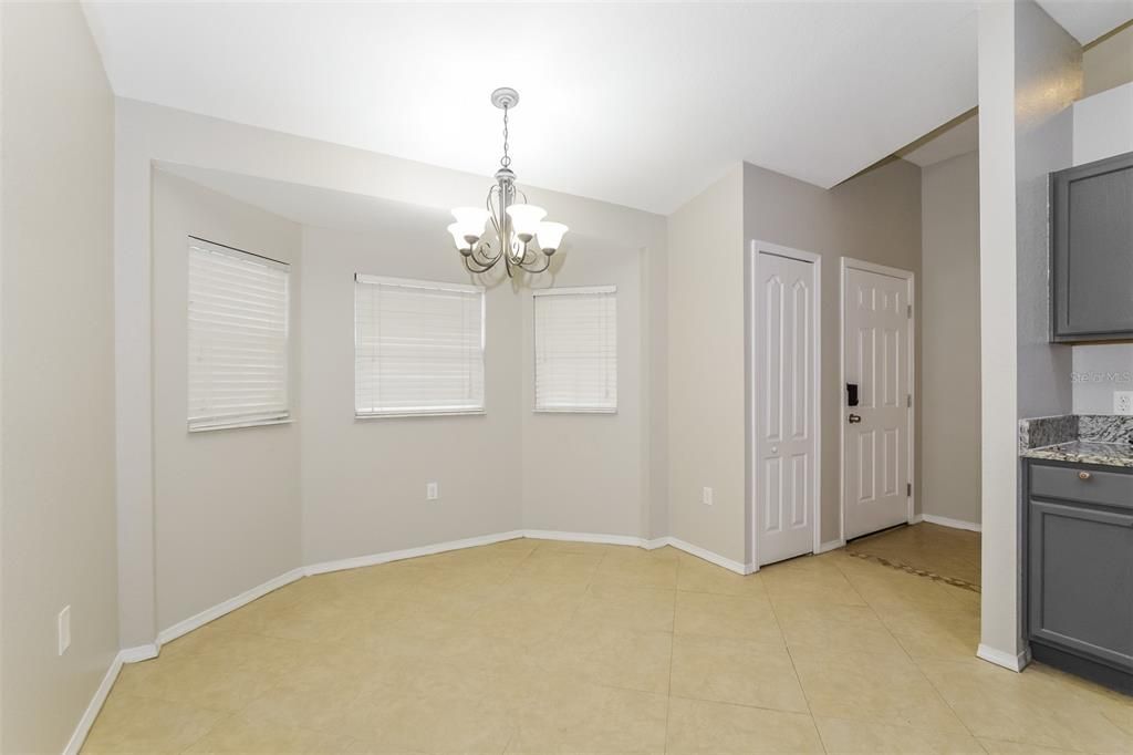 For Sale: $299,000 (3 beds, 2 baths, 1702 Square Feet)