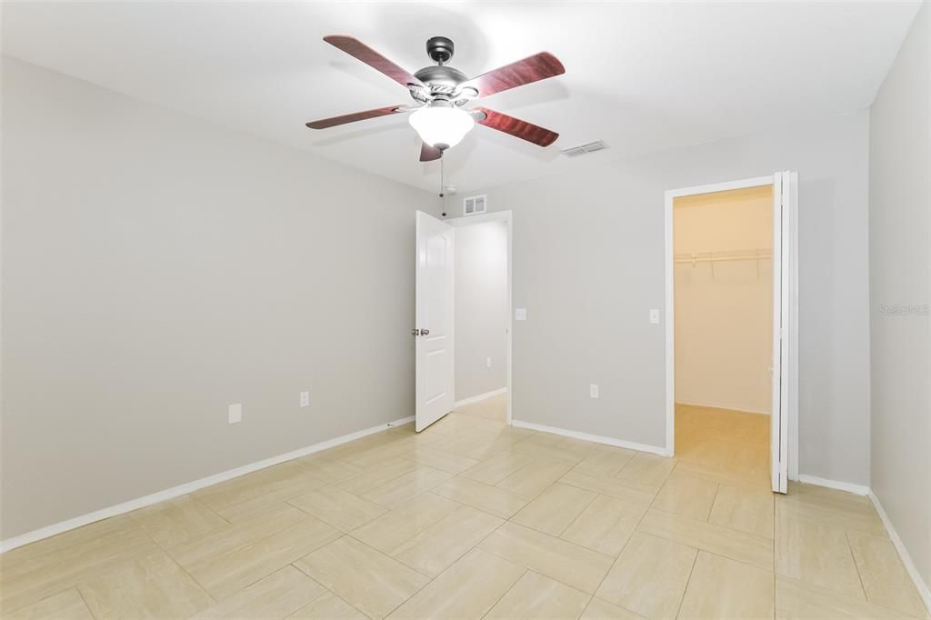 For Sale: $299,000 (3 beds, 2 baths, 1702 Square Feet)