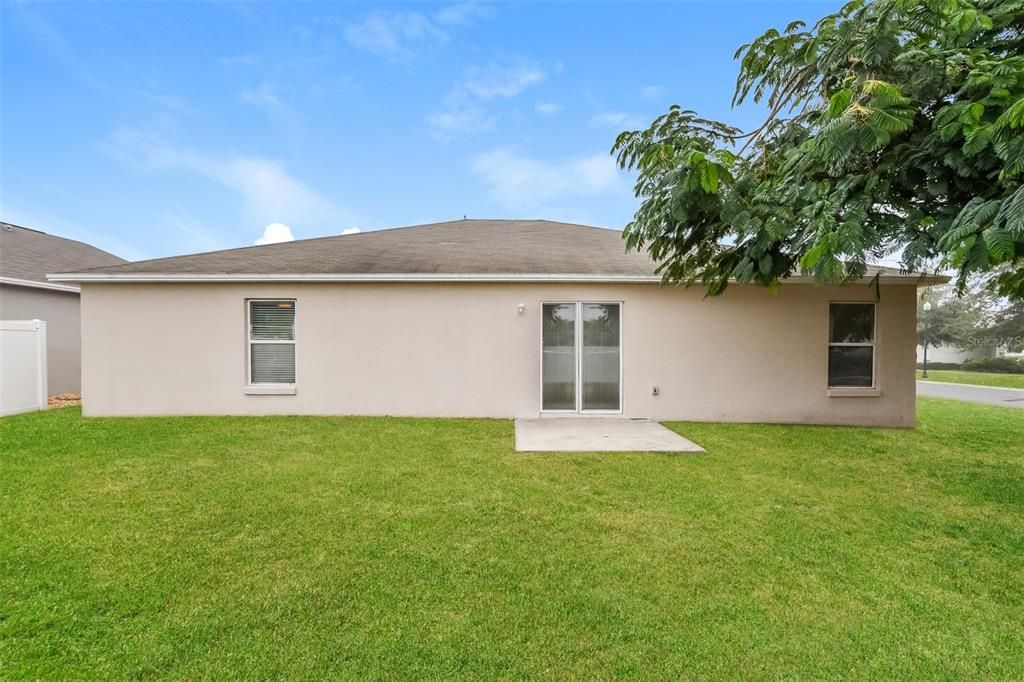 For Sale: $299,000 (3 beds, 2 baths, 1702 Square Feet)