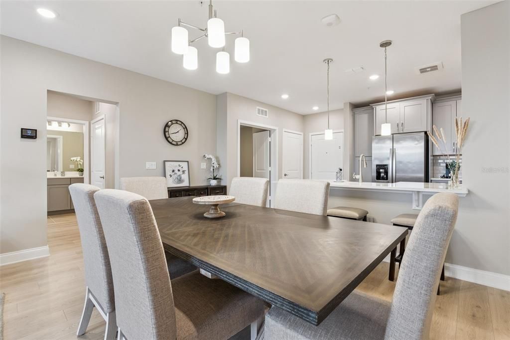 待售: $450,000 (2 贝兹, 2 浴室, 1486 平方英尺)