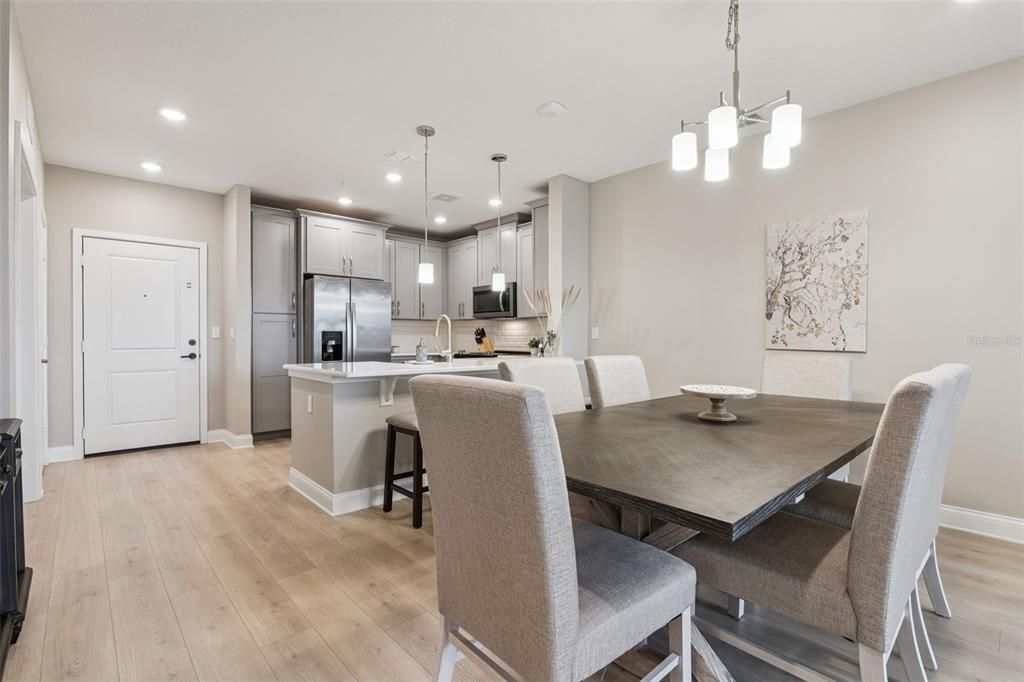 待售: $450,000 (2 贝兹, 2 浴室, 1486 平方英尺)