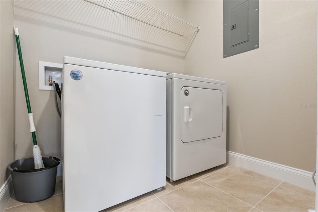 待售: $450,000 (2 贝兹, 2 浴室, 1486 平方英尺)