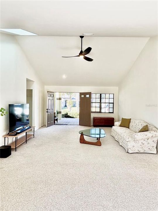 For Sale: $319,900 (3 beds, 2 baths, 1507 Square Feet)