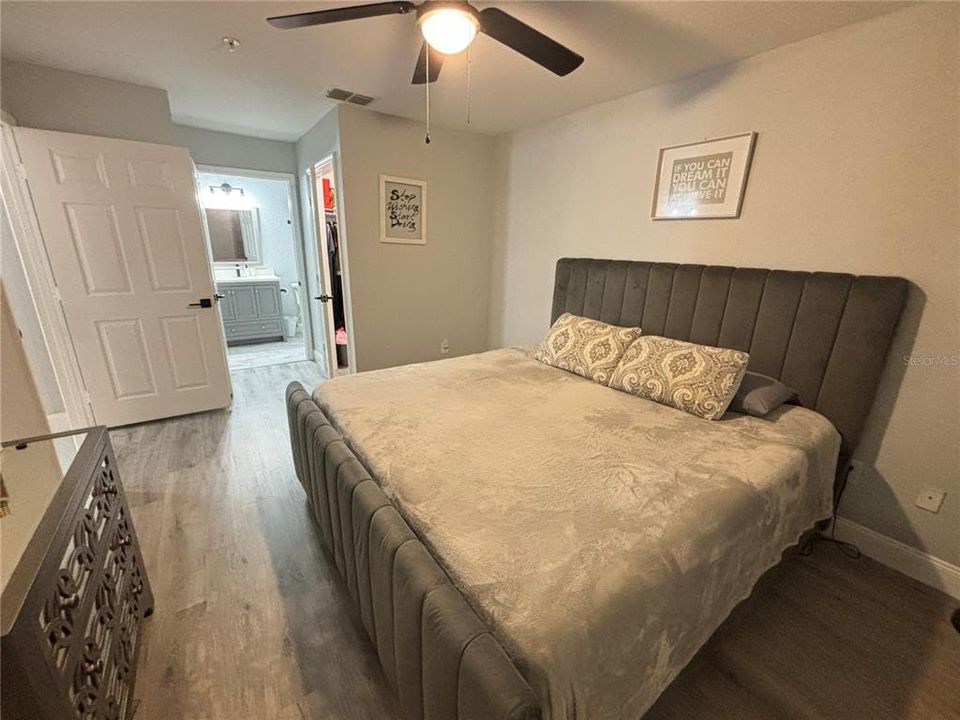 出租: $1,750 (3 贝兹, 2 浴室, 1046 平方英尺)