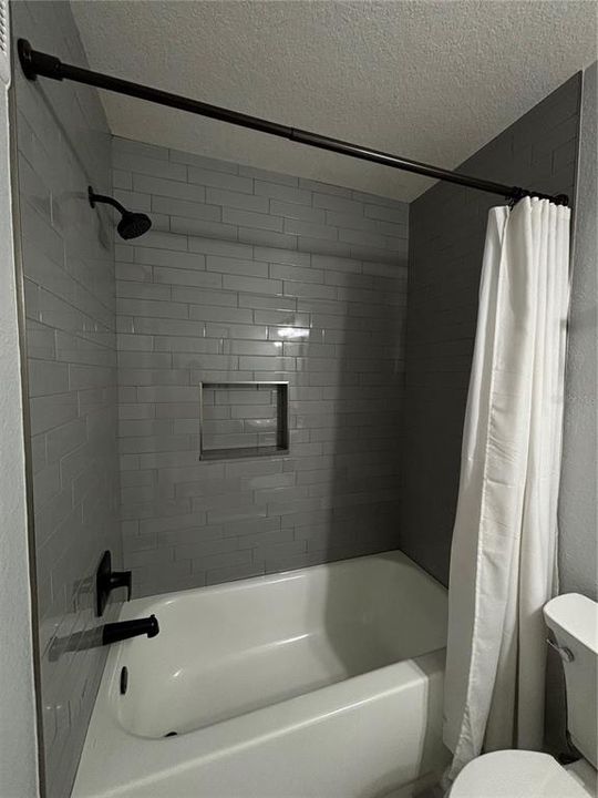 出租: $1,750 (3 贝兹, 2 浴室, 1046 平方英尺)