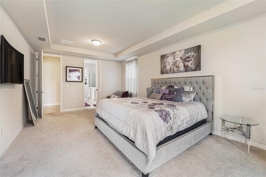 На продажу: $820,000 (6 спален, 3 ванн, 4199 Квадратных фут)