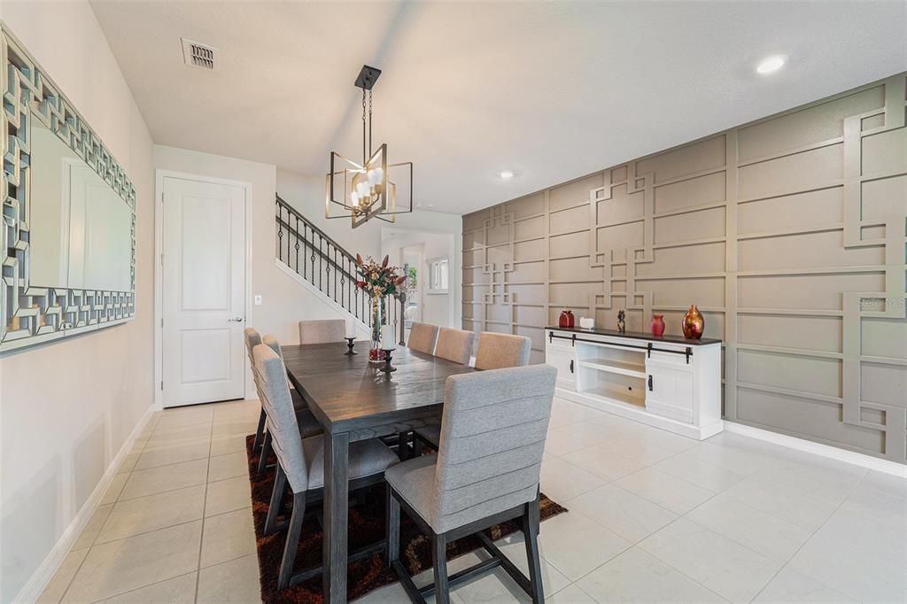 На продажу: $820,000 (6 спален, 3 ванн, 4199 Квадратных фут)