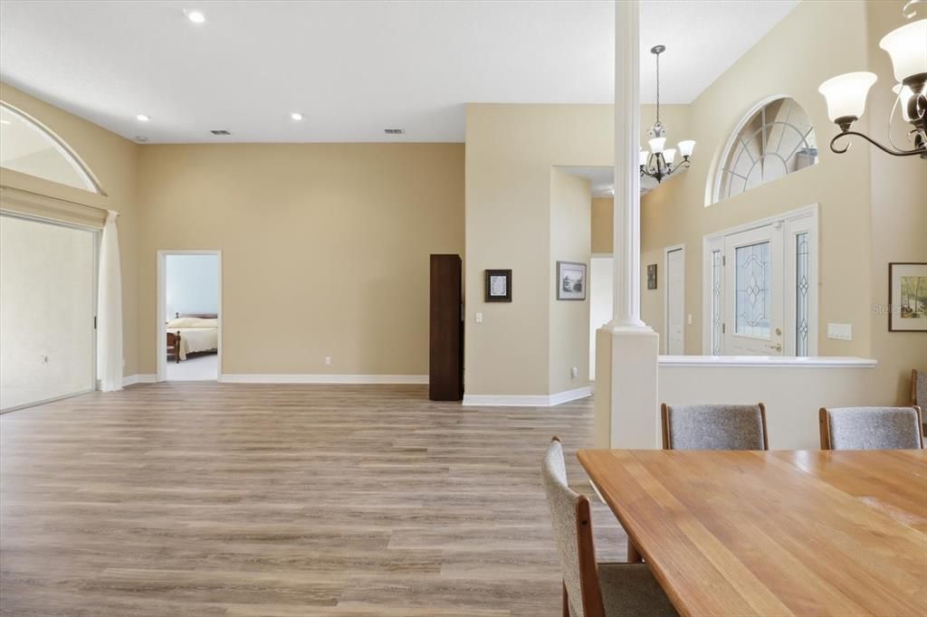 For Sale: $425,000 (4 beds, 2 baths, 2911 Square Feet)