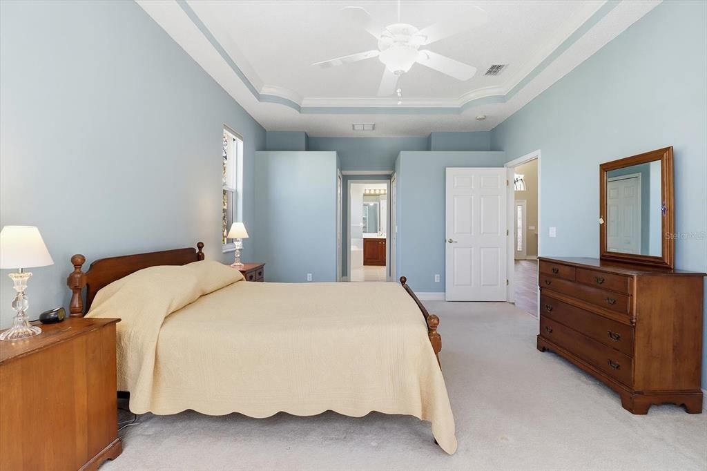 For Sale: $425,000 (4 beds, 2 baths, 2911 Square Feet)