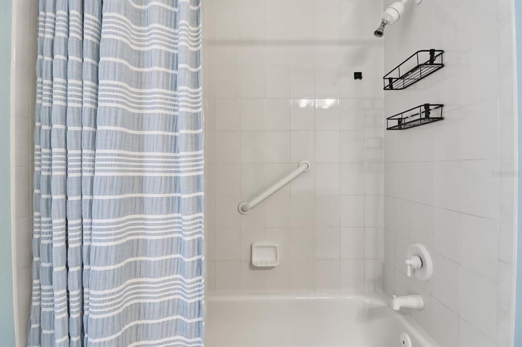 For Sale: $425,000 (4 beds, 2 baths, 2911 Square Feet)