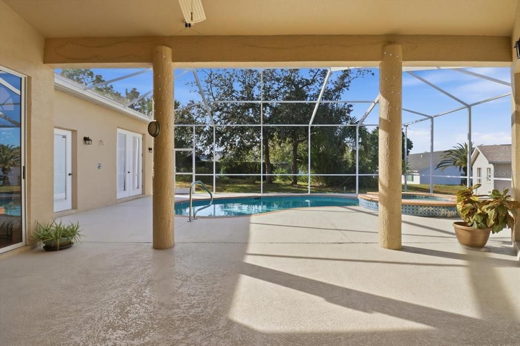 For Sale: $425,000 (4 beds, 2 baths, 2911 Square Feet)