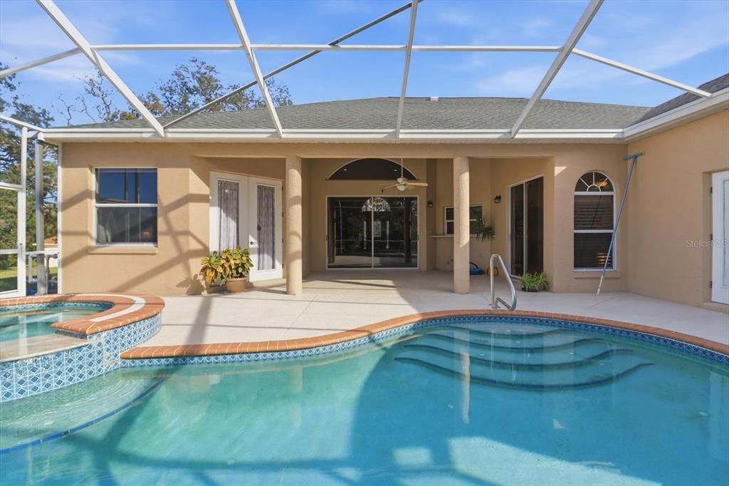 For Sale: $425,000 (4 beds, 2 baths, 2911 Square Feet)