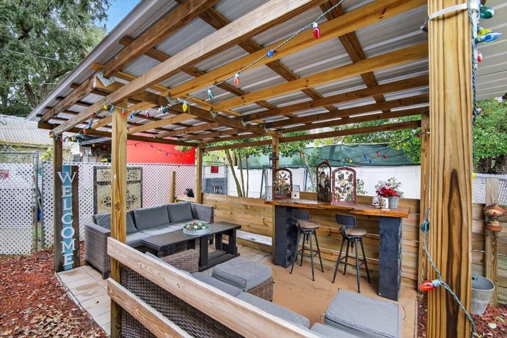 На продажу: $285,000 (4 спален, 2 ванн, 1864 Квадратных фут)