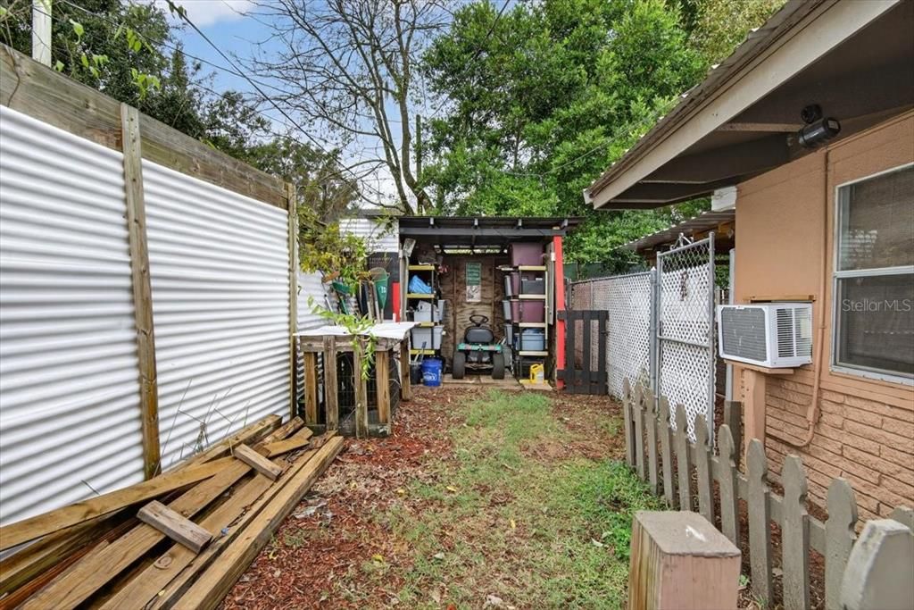 На продажу: $285,000 (4 спален, 2 ванн, 1864 Квадратных фут)