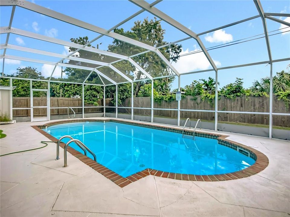 En Venta: $449,000 (4 camas, 2 baños, 1650 Pies cuadrados)